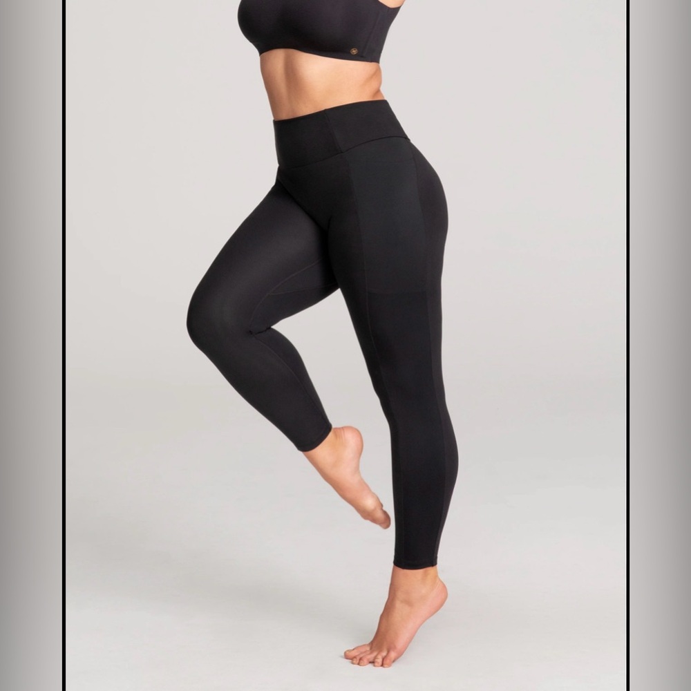 Honeylove High-Waist Black InnerPower Leggings
Size Medium